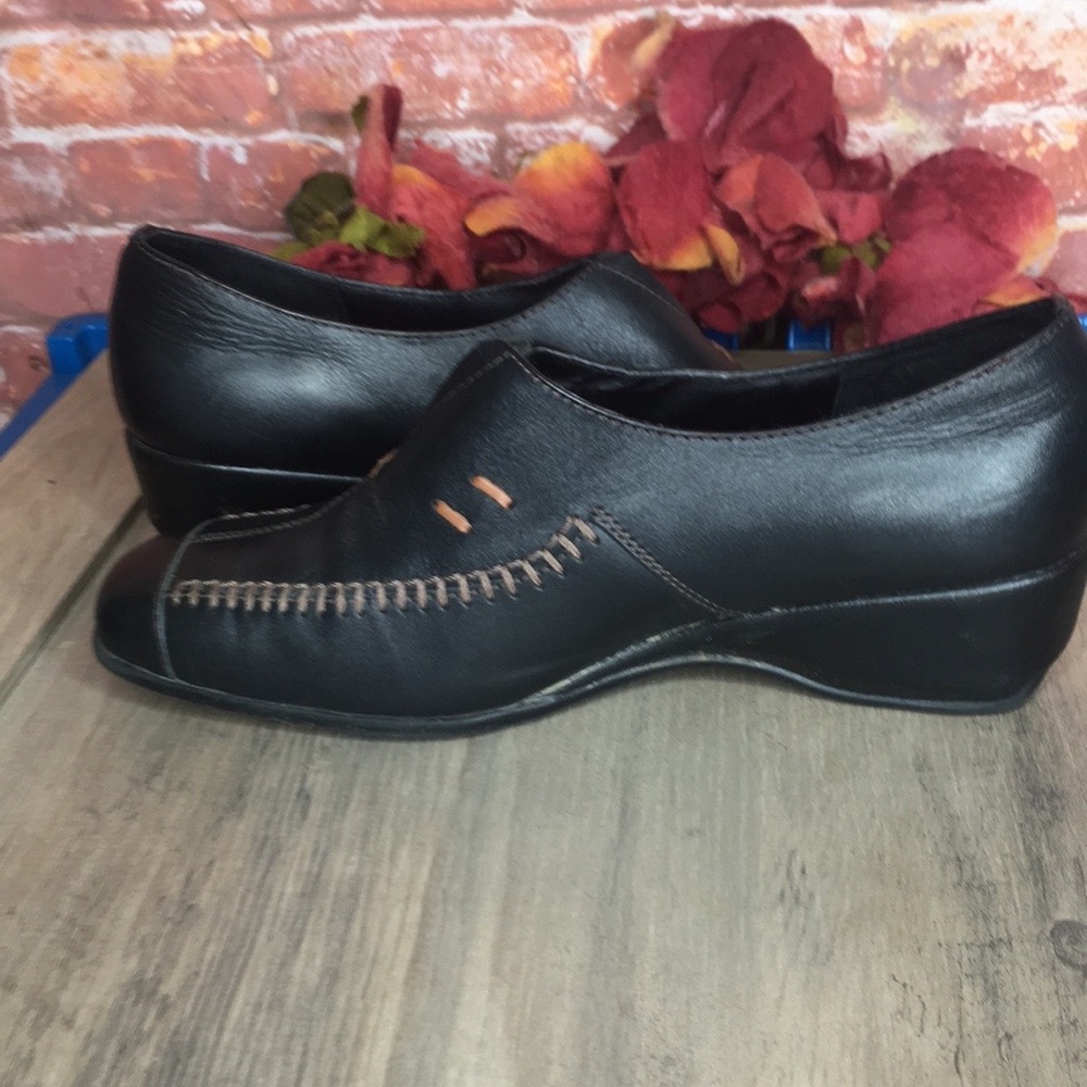 Vintage G. Wiz Black Leather
Comfort Driving Wedge Shoes - Picture 5 of 11
